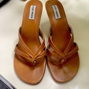 Steve Madden thong lace heels